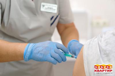 В России до конца года подростков начнут вакцинировать от COVID-19 