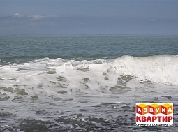 В Темрюкском районе в море разлился мазут на площади 450 кв. метров